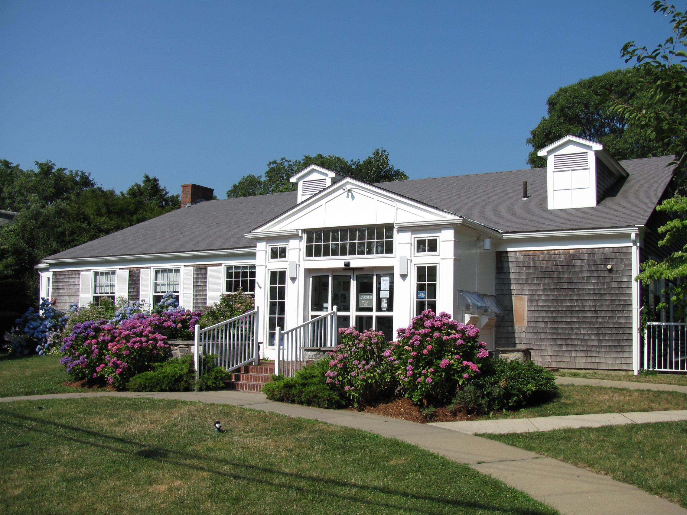 Vineyard Haven Public Library
